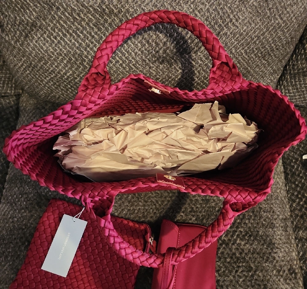 ANTONIO MELANI Deep Red Woven Tote Set - Picture 4 of 6